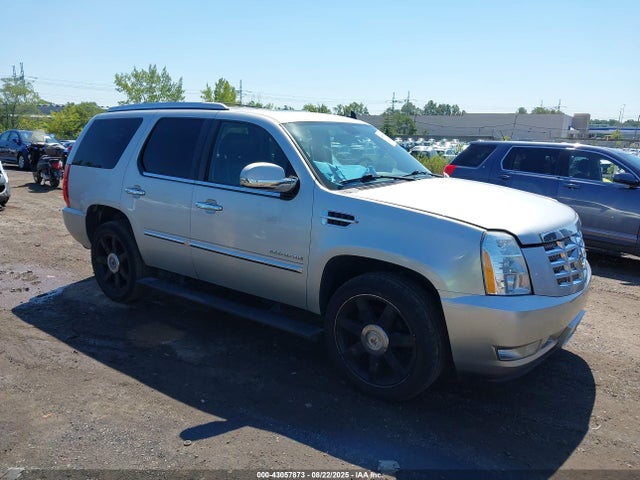 2011 CADILLAC ESCALADE 1GYS4CEF9BR193706 Photo 0