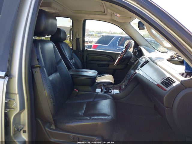 2011 CADILLAC ESCALADE 1GYS4CEF9BR193706 Photo 4