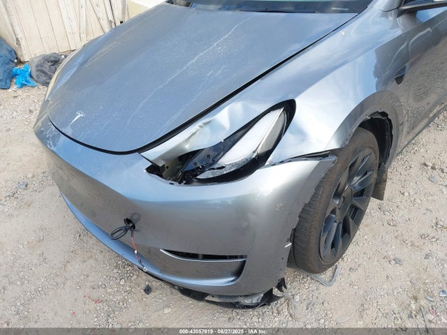 Tesla Model Y 2024 7SAYGDEE2RA269335 Image 20