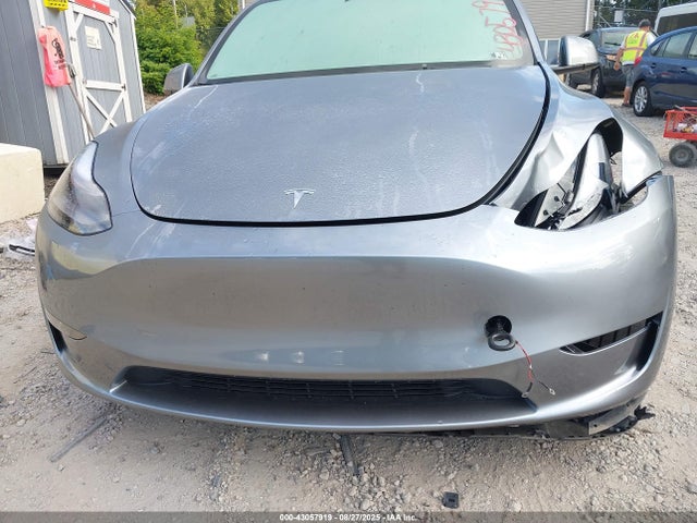 Tesla Model Y 2024 7SAYGDEE2RA269335 Image 22