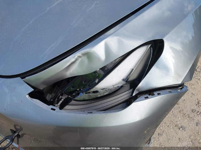 Tesla Model Y 2024 7SAYGDEE2RA269335 Image 23