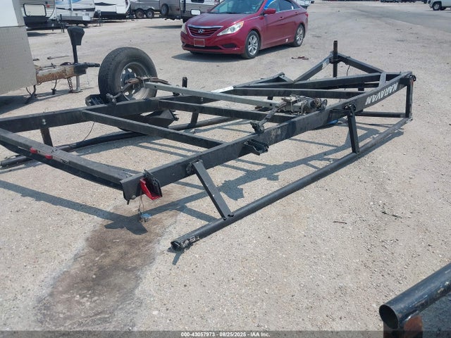 5KTUS1419LF509391 Utility Trailer Mfg Karavan Trailer
