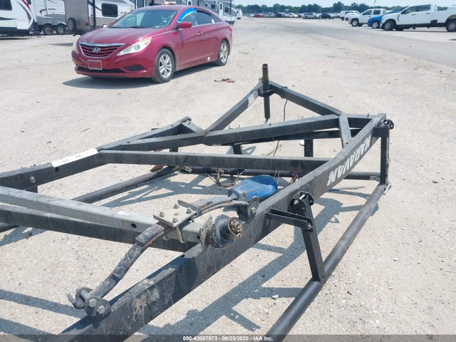 5KTUS1419LF509391 Utility Trailer Mfg Karavan Trailer