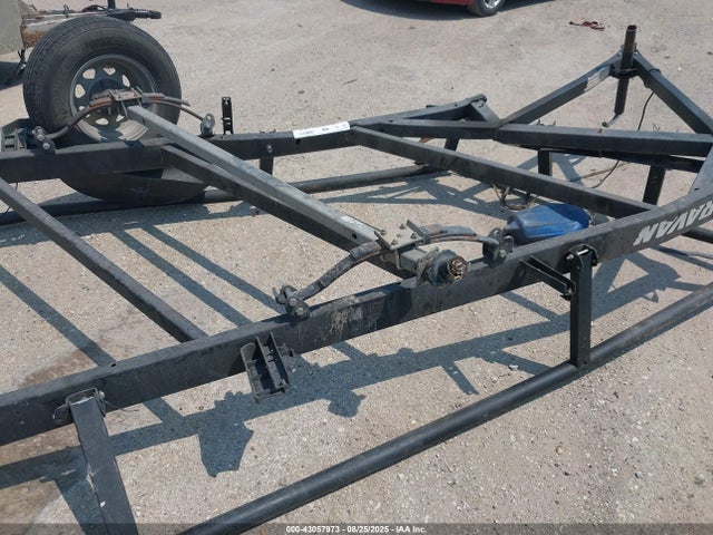 5KTUS1419LF509391 Utility Trailer Mfg Karavan Trailer