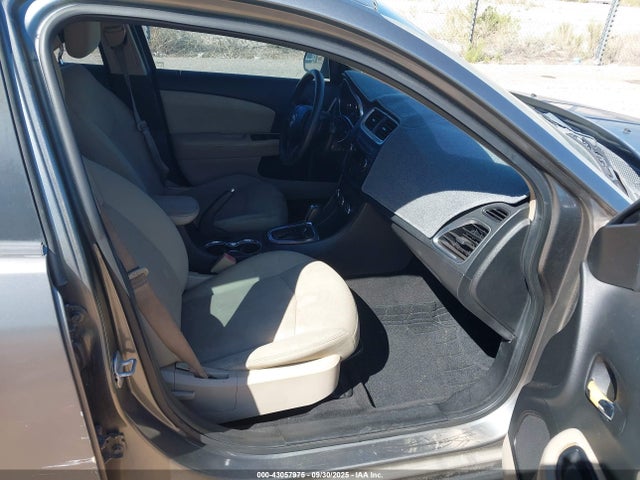 43057975 :رقم المزاد ، 1C3CDZAB2DN591936 vin ، 2013 Dodge Avenger Se مزاد بيع