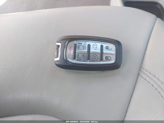 2C4RC1BG5HR782621 Chrysler Pacifica