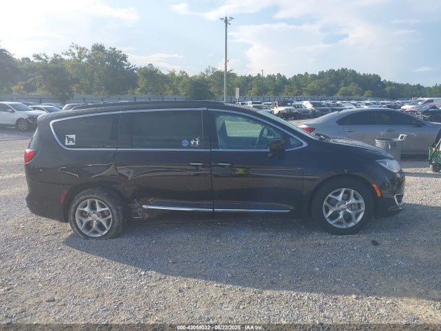 2C4RC1BG5HR782621 Chrysler Pacifica