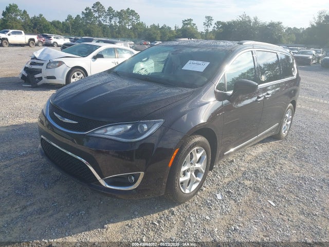 2C4RC1BG5HR782621 Chrysler Pacifica