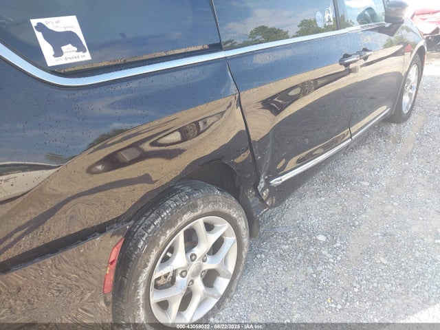 2C4RC1BG5HR782621 Chrysler Pacifica