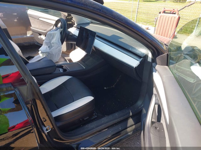 2021 TESLA MODEL 3 5YJ3E1EB9MF020074 Photo 4