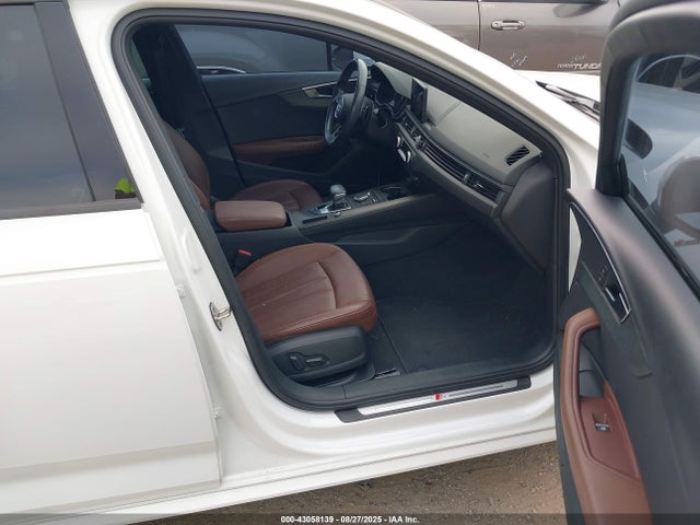 2018 AUDI A4 WAUKMAF49JA112477 Photo 4