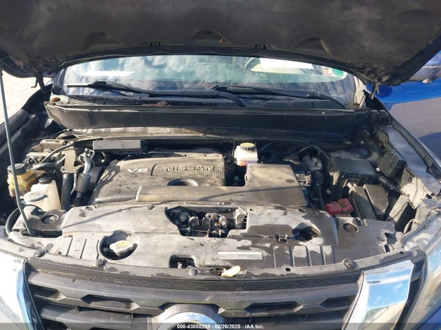 Nissan 2018 2018 5N1DR2MM3JC616237 Image 10