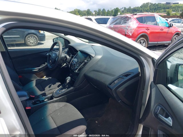 1FADP3K29GL234942 Ford 2016