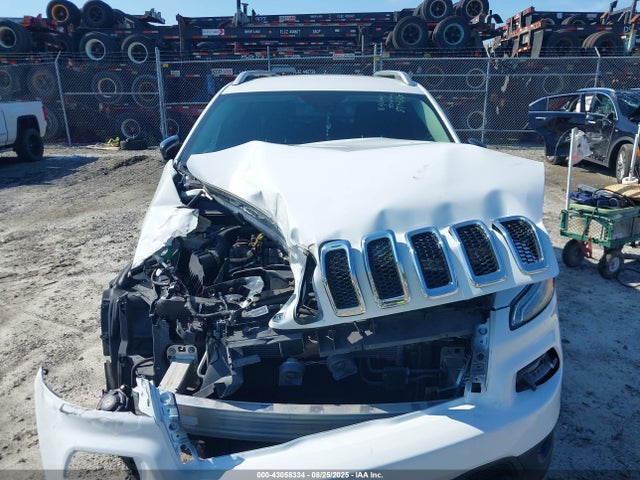 1C4PJLABXFW707058 Jeep Cherokee