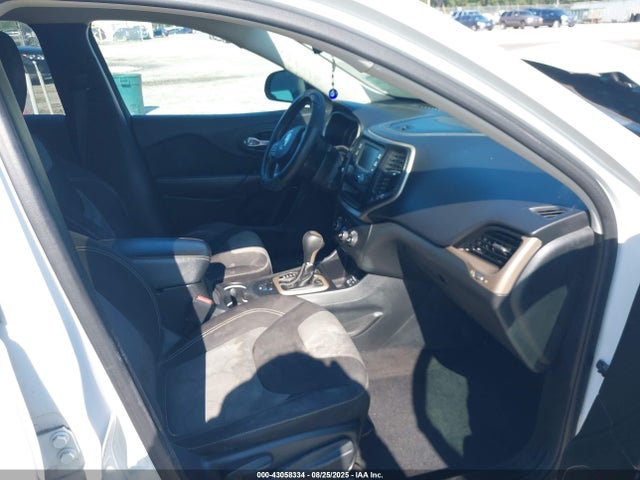 1C4PJLABXFW707058 Jeep Cherokee