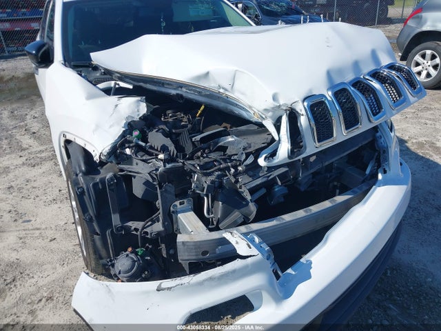 1C4PJLABXFW707058 Jeep Cherokee