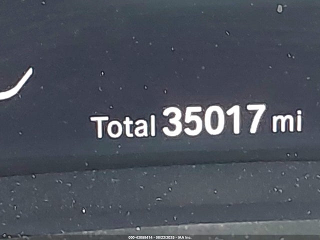 5UXCR6C08P9P17137 BMW X5