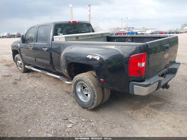 2009 CHEVROLET SILVERADO 3500HD 1GCJK83609F151007 Photo 2