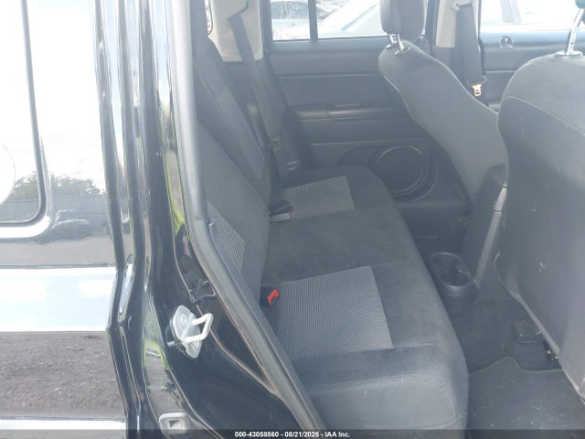 1C4NJRFB4GD581201 Jeep Patriot