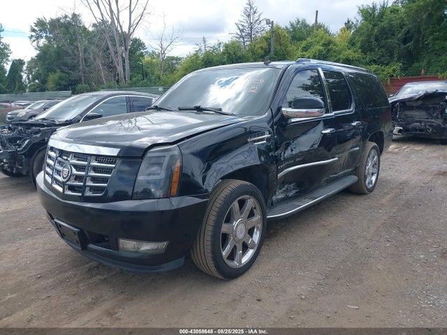 2011 CADILLAC ESCALADE ESV 1GYS4HEF2BR399494 Photo 1