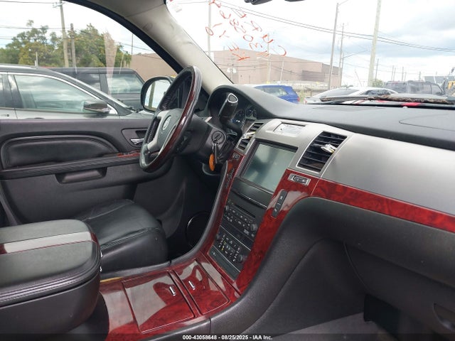 2011 CADILLAC ESCALADE ESV 1GYS4HEF2BR399494 Photo 4