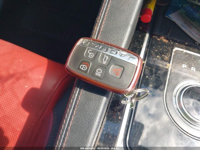 2019 JAGUAR F-PACE SADCL2FX5KA360354 Photo 10