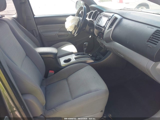 Toyota 2tr-fe 2014 5TFTX4CNXEX036977 Image 5