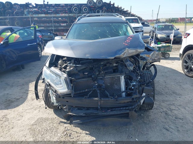 Nissan 2018 2018 5N1AT2MT6JC846348 Image 13