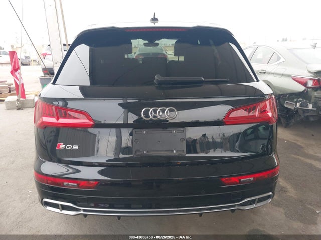 WA1B4AFY8L2063365 Audi SQ5
