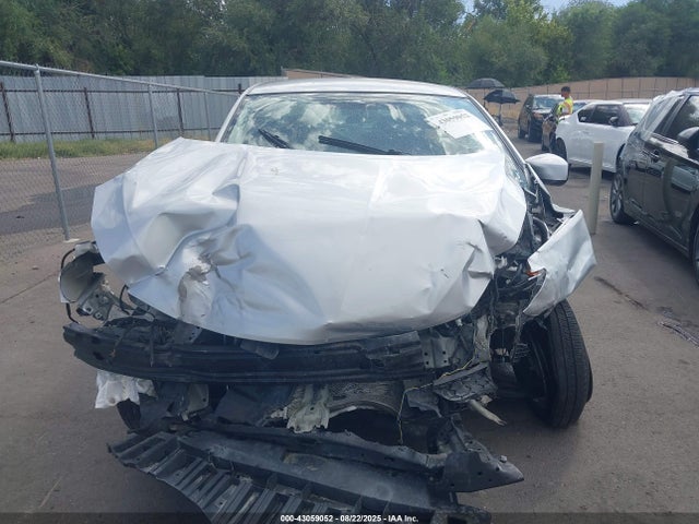 3N1AB7AP7GY269859 Nissan 2016