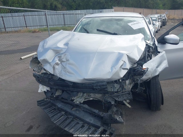 3N1AB7AP7GY269859 Nissan 2016