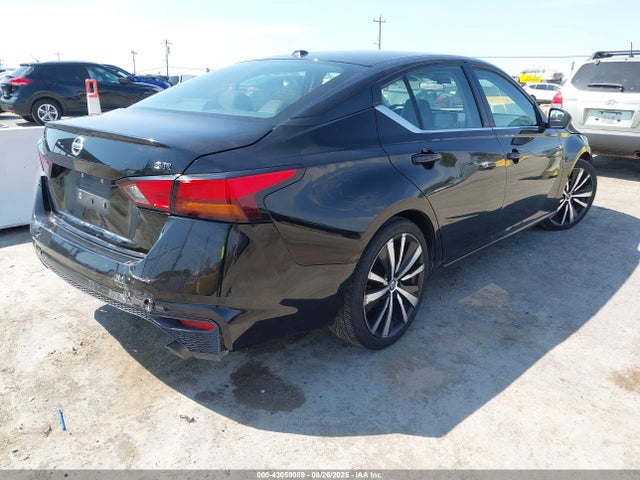 Nissan 2020 2020 1N4BL4CV4LC201472 Image 4