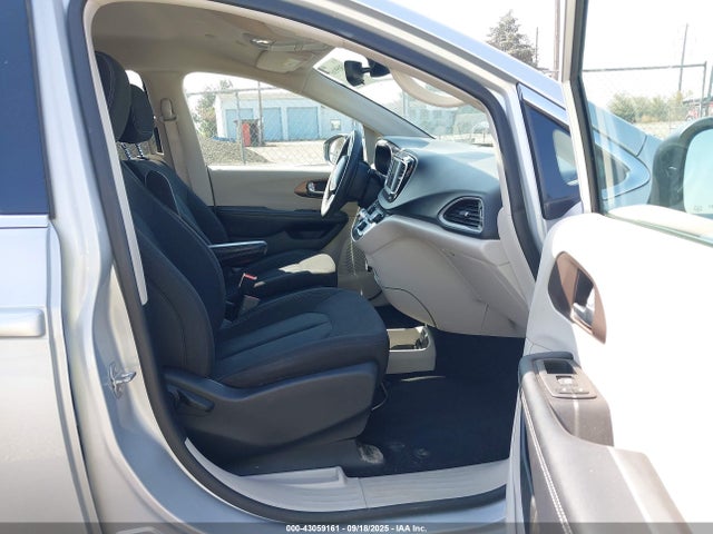 Chrysler Voyager Lx 2023 2C4RC1CG2PR530029 Image 5