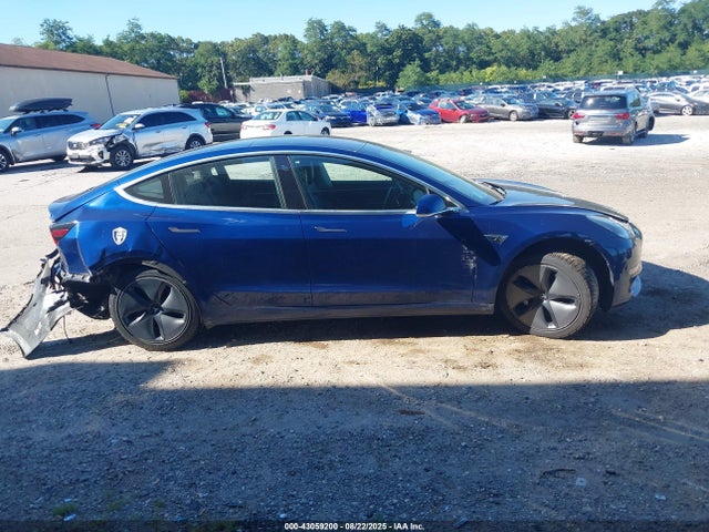 5YJ3E1EA3JF027718 Tesla MODEL 3