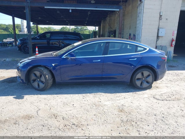 5YJ3E1EA3JF027718 Tesla MODEL 3