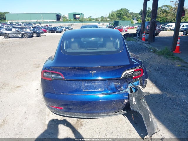 5YJ3E1EA3JF027718 Tesla MODEL 3