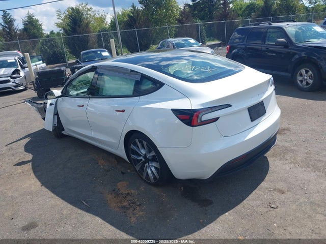 5YJ3E1EA9RF870107 Tesla 2024