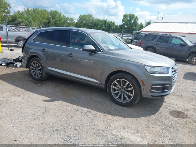 2017 AUDI Q7 WA1VAAF7XHD041229 Photo 0
