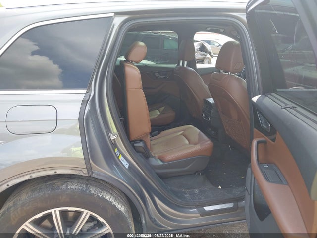 2017 AUDI Q7 WA1VAAF7XHD041229 Photo 7