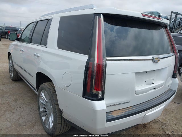 2016 CADILLAC ESCALADE 1GYS4DKJ3GR139405 Photo 2