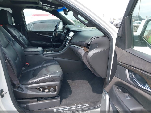 2016 CADILLAC ESCALADE 1GYS4DKJ3GR139405 Photo 4