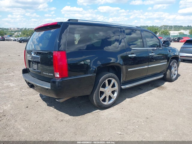 2011 CADILLAC ESCALADE ESV 1GYS4HEF8BR398558 Photo 3