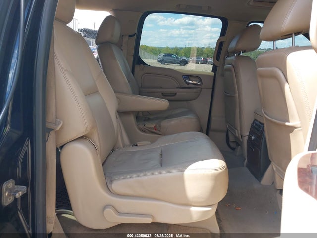 2011 CADILLAC ESCALADE ESV 1GYS4HEF8BR398558 Photo 7