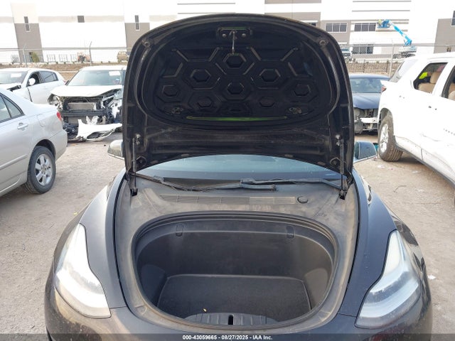 2018 TESLA MODEL 3 5YJ3E1EA7JF156948 Photo 9