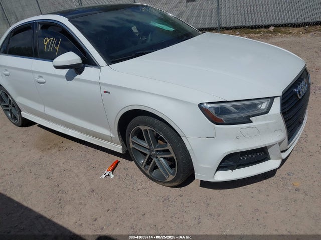 2017 AUDI A3 WAUHUHFF4H1077703 Photo 0