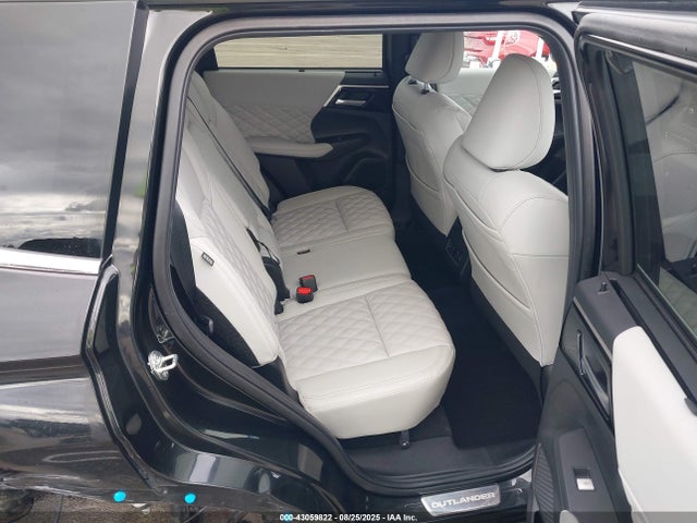 JA4J4WA8XRZ029444 Mitsubishi Outlander