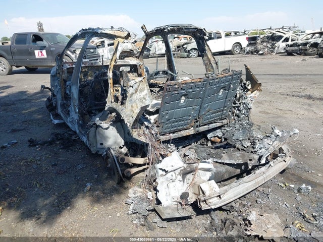 2017 AUDI Q7 WA1LAAF72HD022696 Photo 2