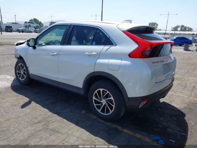 2020 MITSUBISHI ECLIPSE CROSS JA4AT3AA4LZ037146 Photo 2