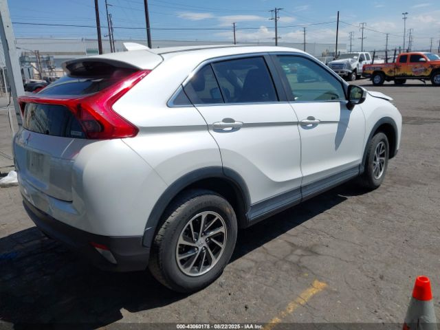 2020 MITSUBISHI ECLIPSE CROSS JA4AT3AA4LZ037146 Photo 3