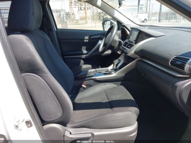 2020 MITSUBISHI ECLIPSE CROSS JA4AT3AA4LZ037146 Photo 4